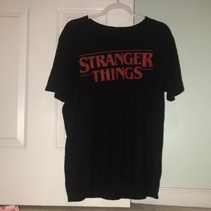 STRANGER THINGS GRAPHIC TEE